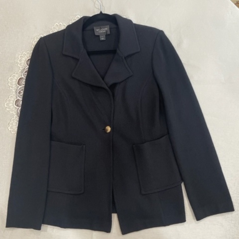 St John knit jacket , Size 6,  Caviar